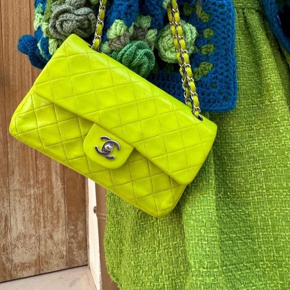 Meet Your Posher👛💋😎 - Picture 13 of 16